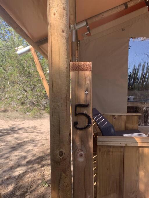 12 Fires Luxury Glamping With Heating #5 Hotel Джонсън Сити Екстериор снимка