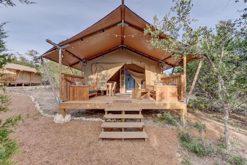 12 Fires Luxury Glamping With Heating #5 Hotel Джонсън Сити Екстериор снимка