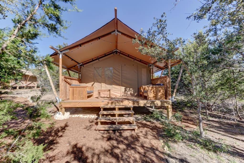 12 Fires Luxury Glamping With Heating #5 Hotel Джонсън Сити Екстериор снимка