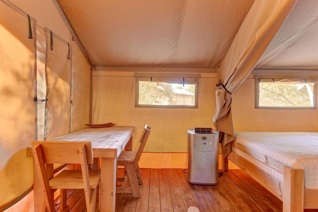 12 Fires Luxury Glamping With Heating #5 Hotel Джонсън Сити Екстериор снимка