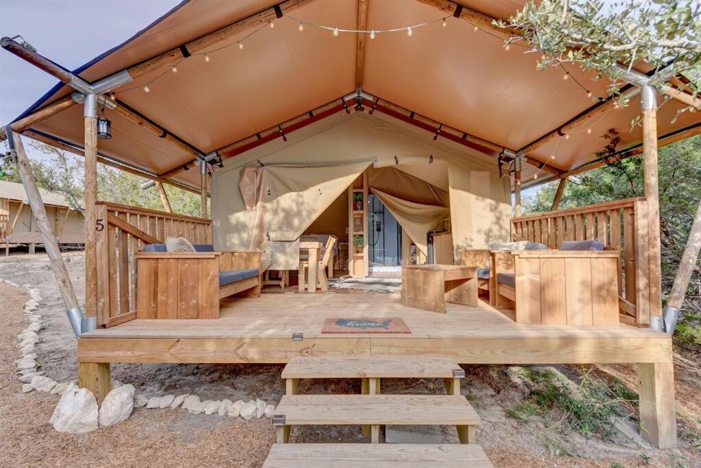 12 Fires Luxury Glamping With Heating #5 Hotel Джонсън Сити Екстериор снимка